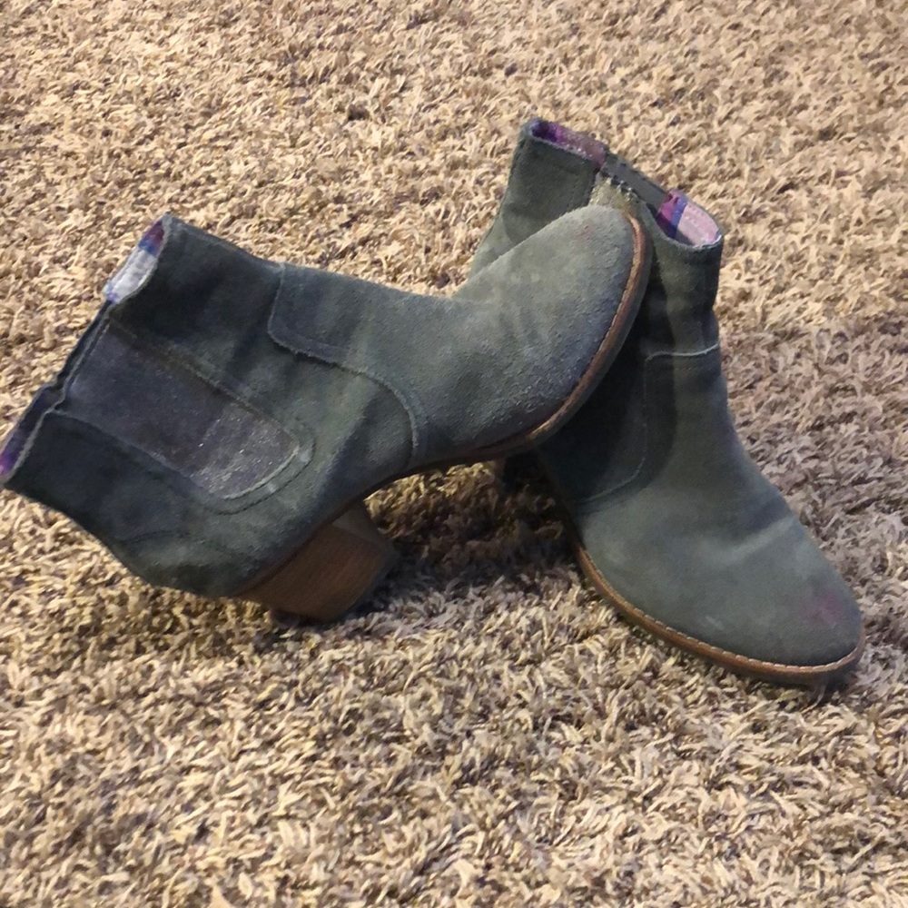 Sperry booties